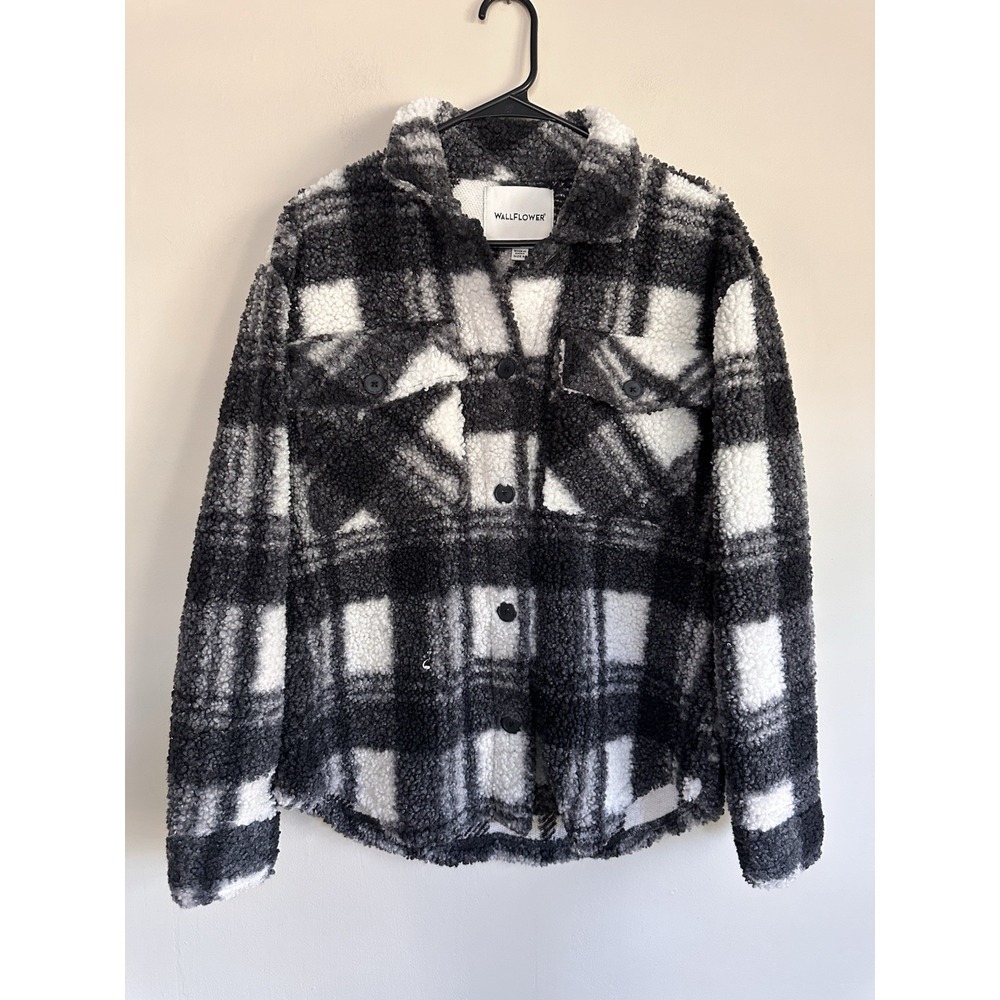Wallflower Shacket Women MEDIUM Black White Sherpa Plaid Fleece Button Up Jacket